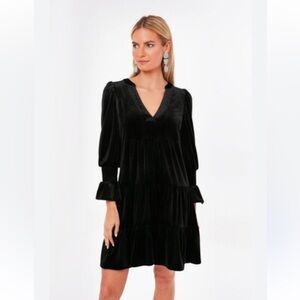 Pomader place Black Velvet Dress
